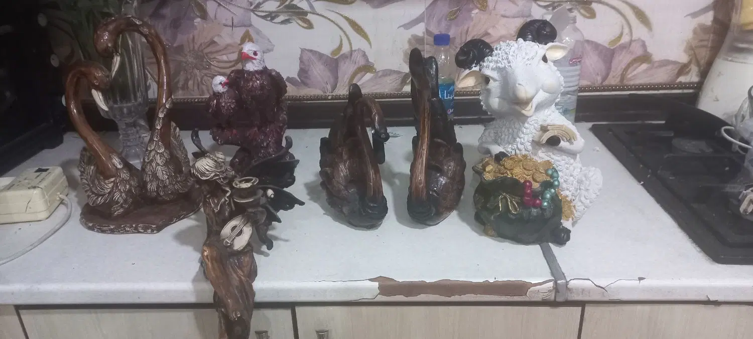 مجسمه|مجسمه، تندیس، ماکت|چهارباغ, |دیوار