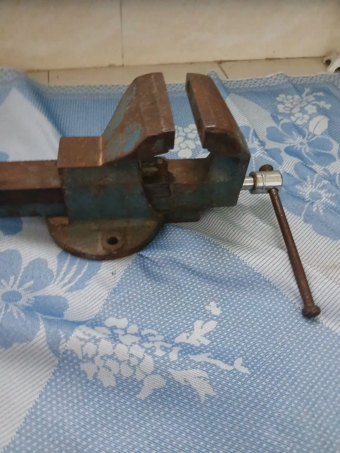 گیره صنعتی فولادی|ابزارآلات|بروجرد, |دیوار