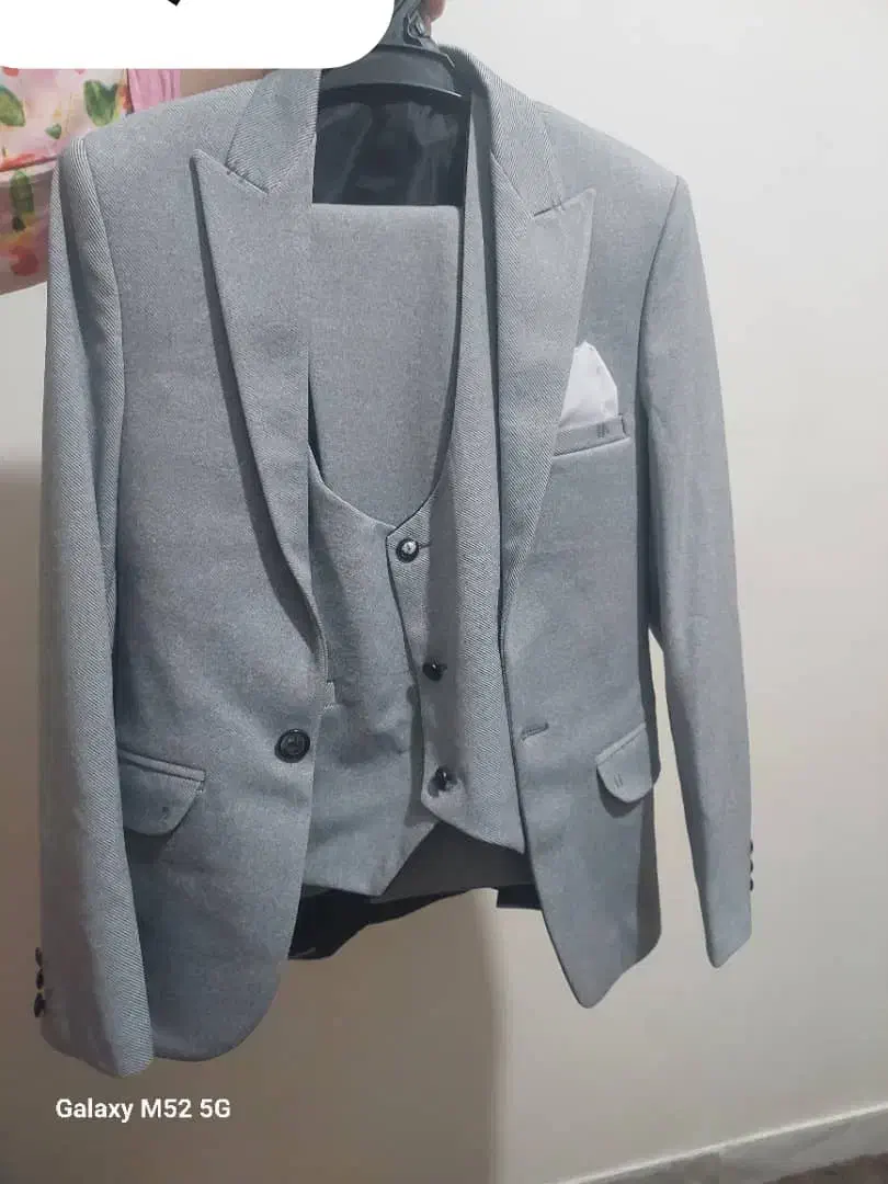 کت وشلوار نوجوانی|لباس|شاهینشهر, شهرک گلدیس|دیوار