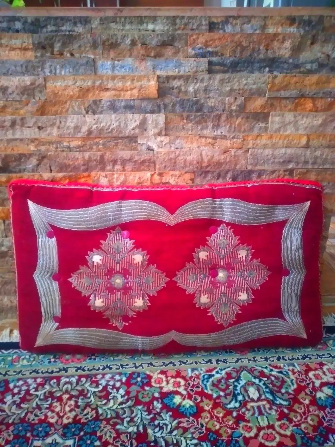 پشتی مناسب کافه|مبلمان خانگی و میز عسلی|رفسنجان, |دیوار