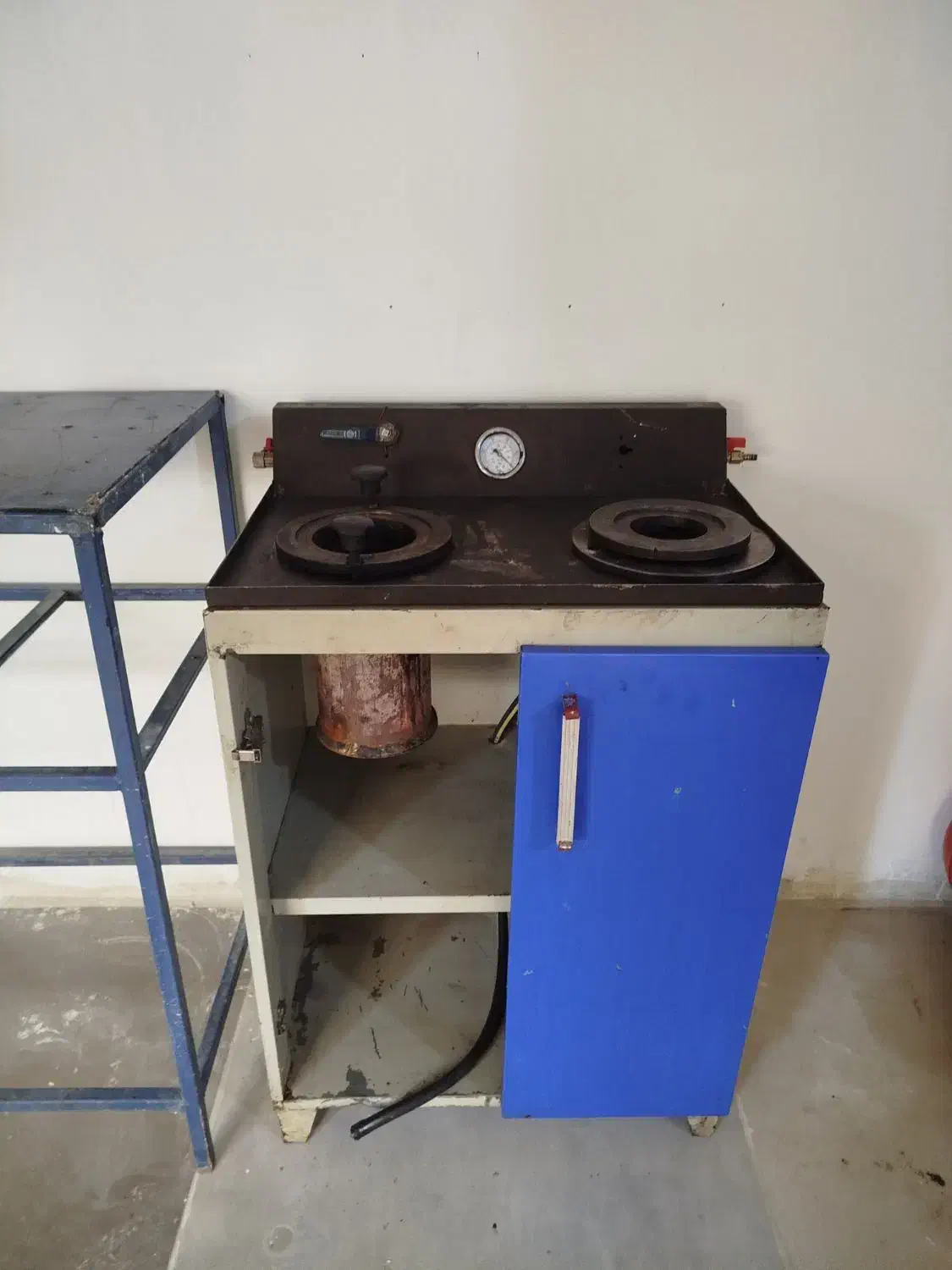 ابزار ریخته گری زرگری|ابزارآلات|اصفهان, قلعه طبره|دیوار