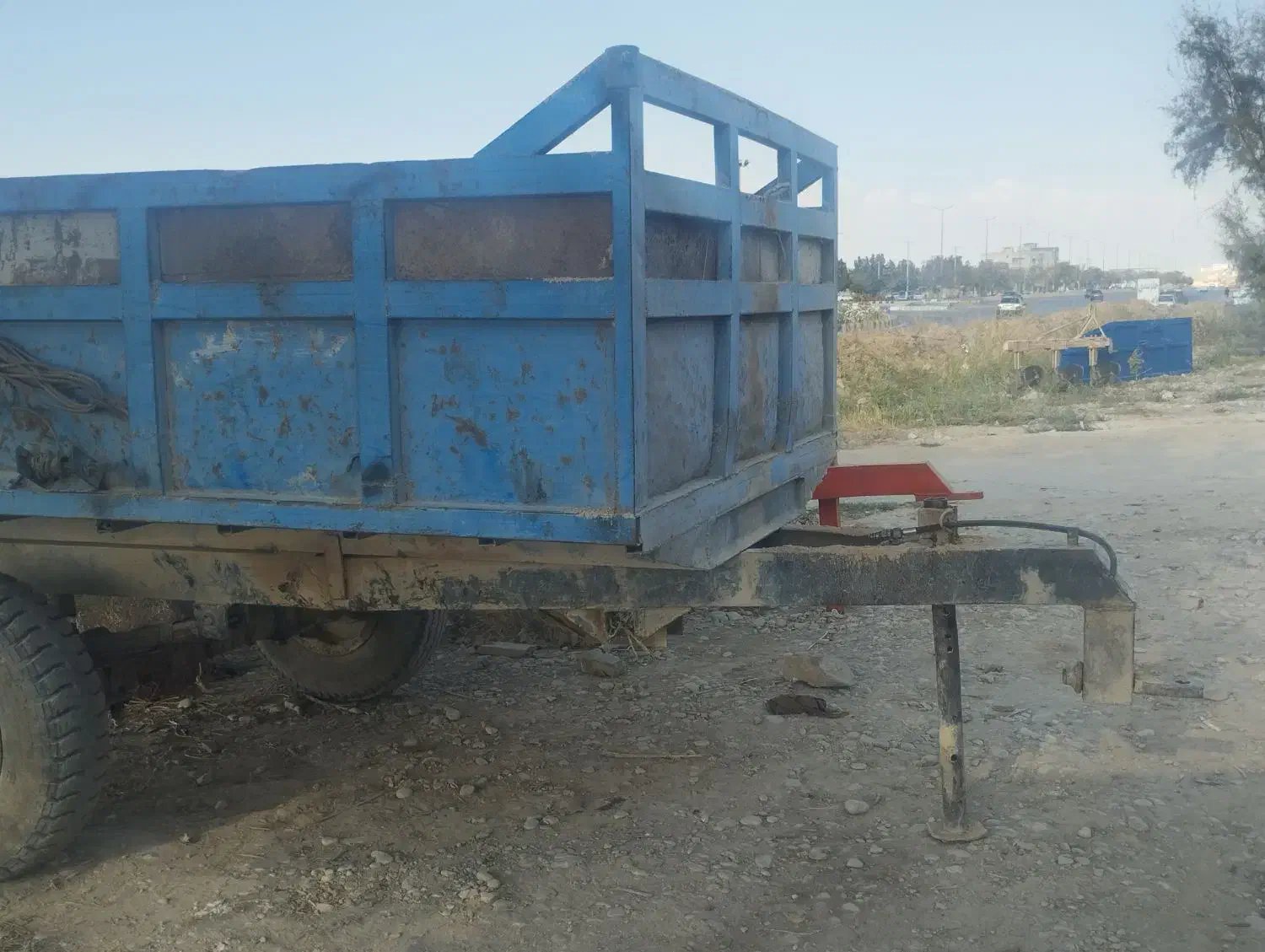 تریلی   پشت تراکتور|خودرو سنگین|آشخانه, |دیوار