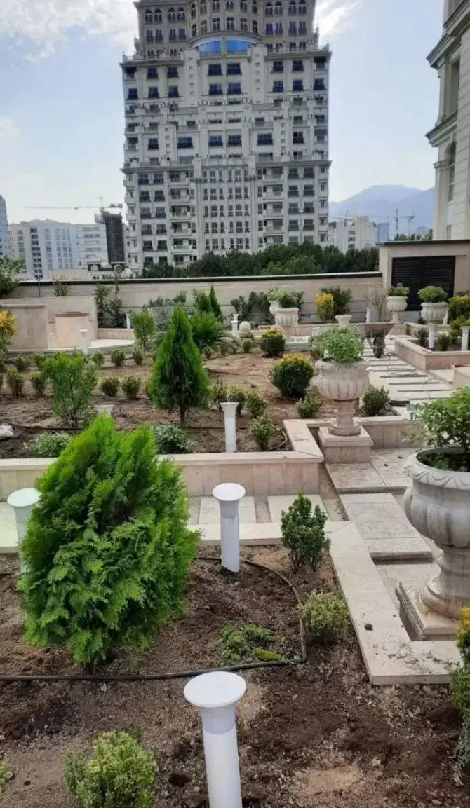 خدمات باغبانی باغچه کاری گل کاری تعویضی خاک گلدان|خدمات باغبانی و درختکاری|تهران, سهروردی|دیوار