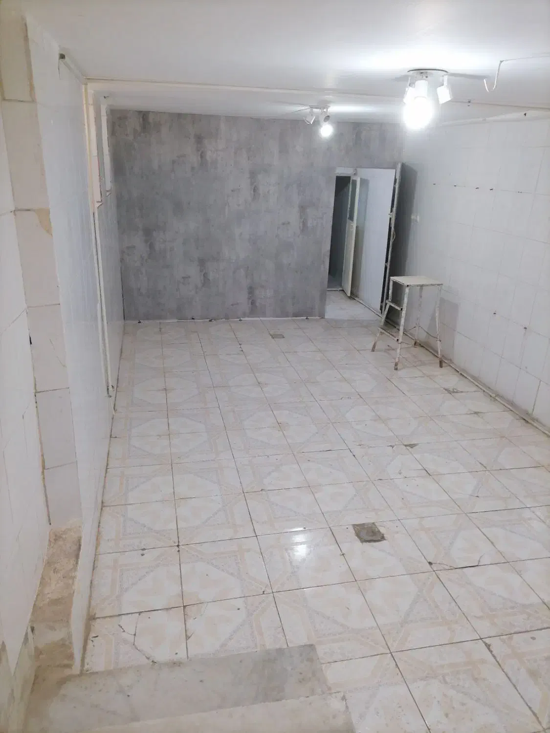 زیر زمین تجاری توحید|اجارهٔ مغازه و غرفه|بیرجند, |دیوار