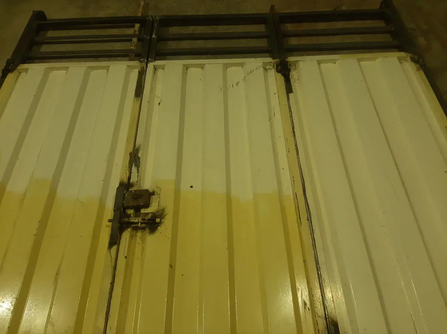 درب حیاط|مصالح و تجهیزات ساختمان|اهرم, |دیوار