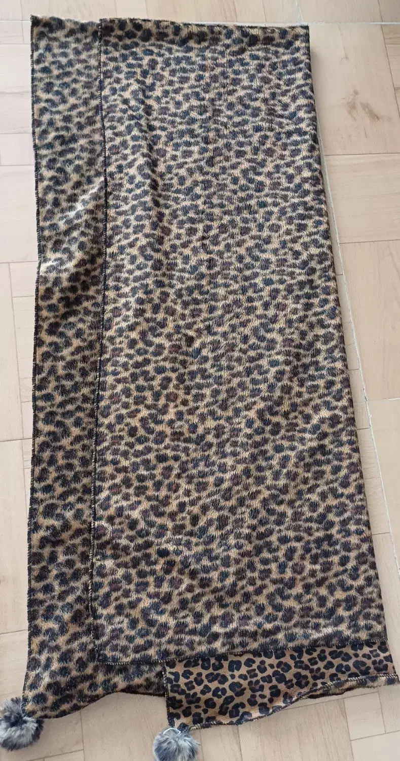 لباس زنانه|لباس|میانه, |دیوار