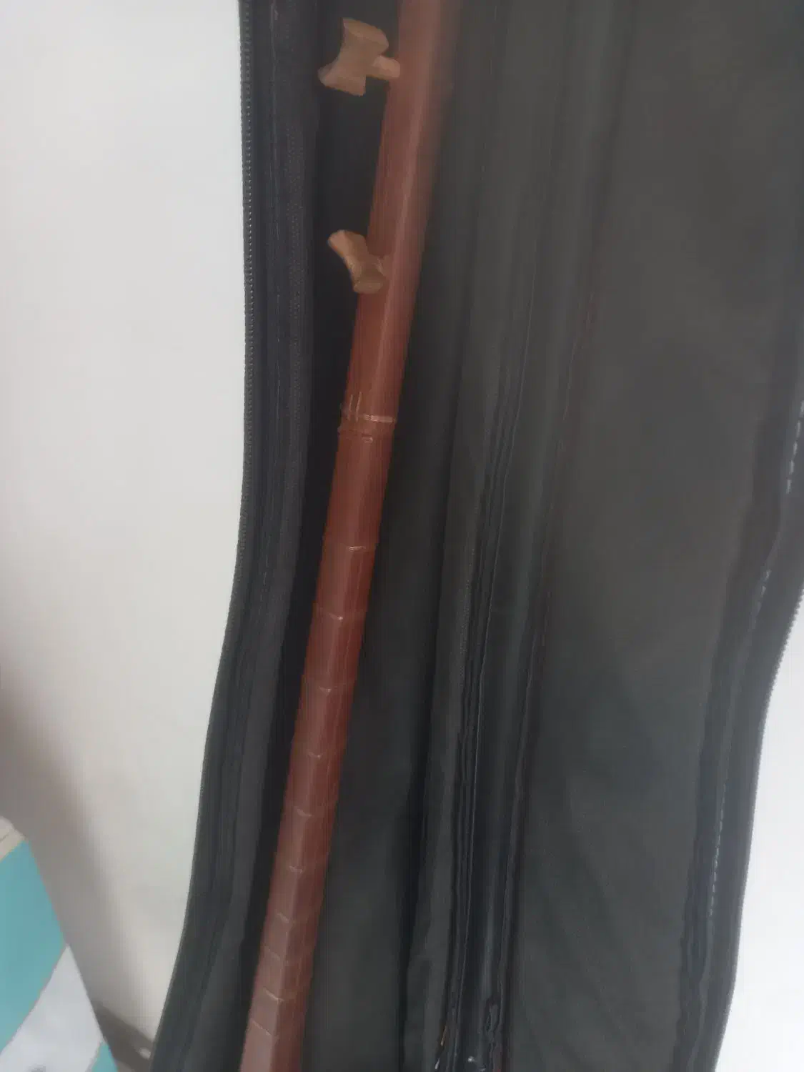 دوتار خوش صدا|سازهای سنتی|آشخانه, |دیوار