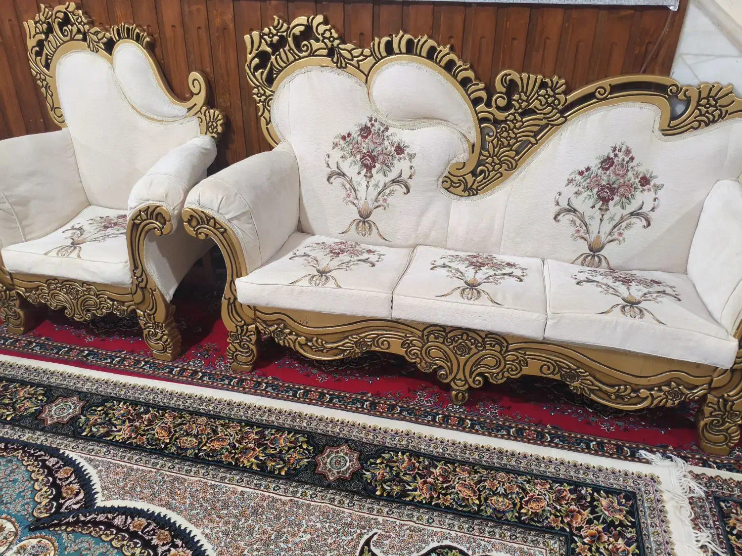 مبل هفت نفره و جلو مبلی سالم|مبلمان خانگی و میز عسلی|زاهدان, |دیوار