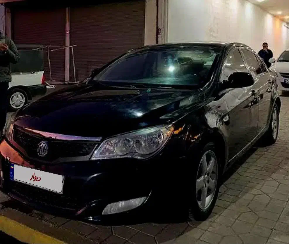 ام جی ۳۵۰ مشکی۲۰۱۴|خودرو سواری و وانت|تهران, نازی‌آباد|دیوار