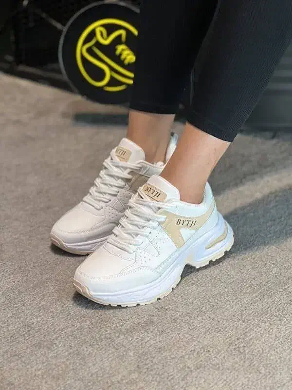 کد ۱۱۰|کیف، کفش، کمربند|شیراز, کفترک|دیوار