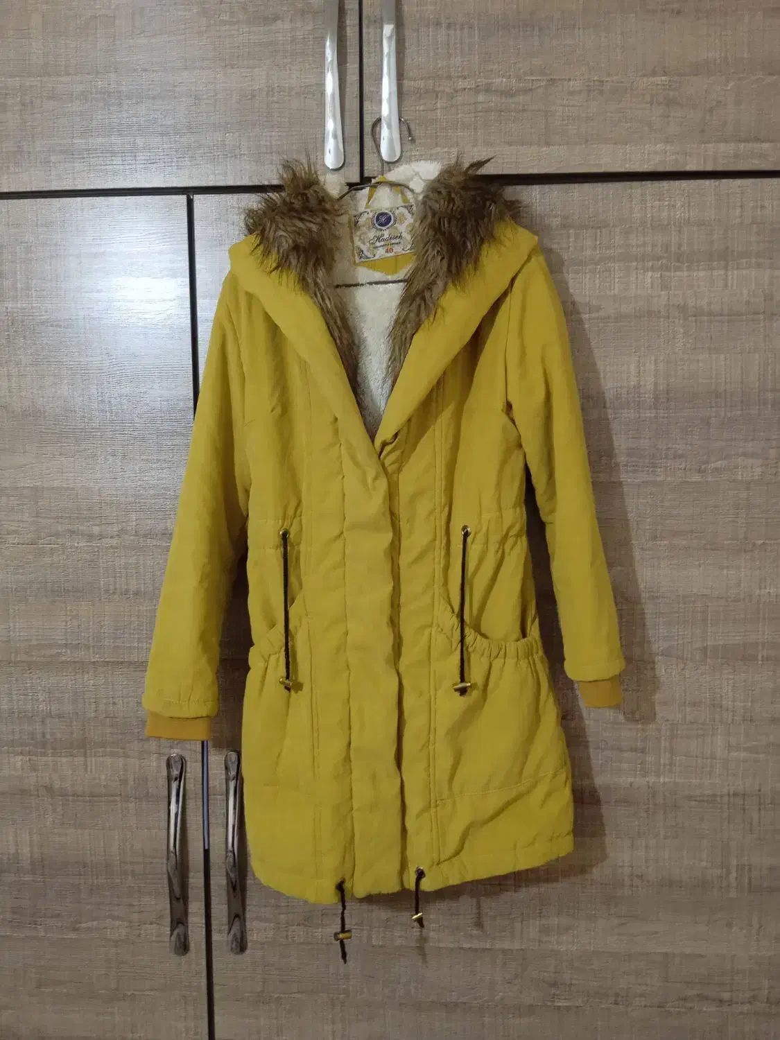 کاپشن دخترانه|لباس|مهاجران, |دیوار