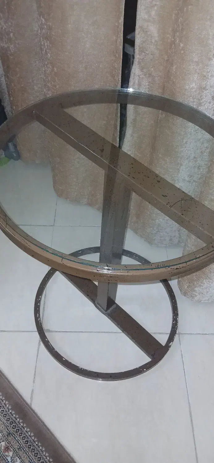 میز آهنی گرد|میز و صندلی غذاخوری|مشهد, کوی المهدی|دیوار