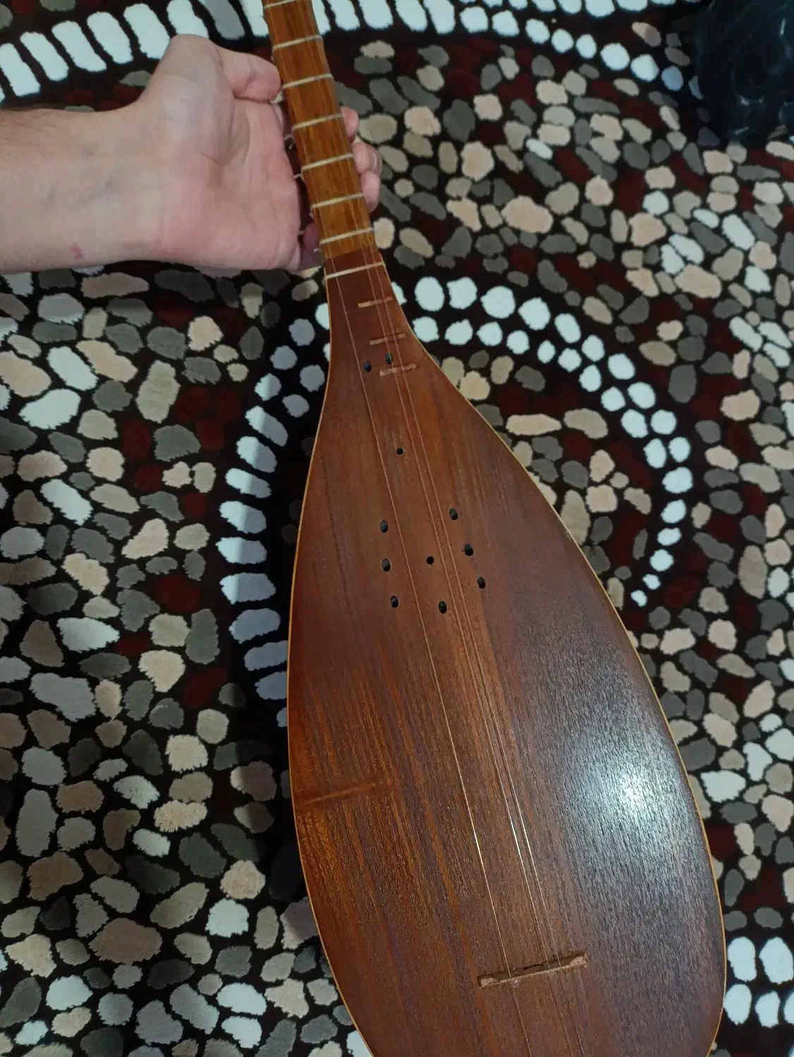 تنبور|سازهای سنتی|کرمانشاه, |دیوار