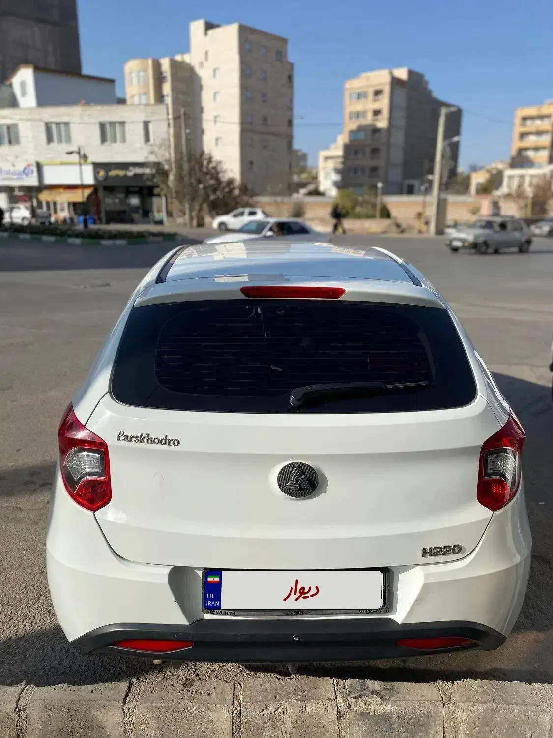 برلیانس ۲۲۰ دنده ای مدل ۱۳۹۶بیرنگ|خودرو سواری و وانت|اردبیل, |دیوار