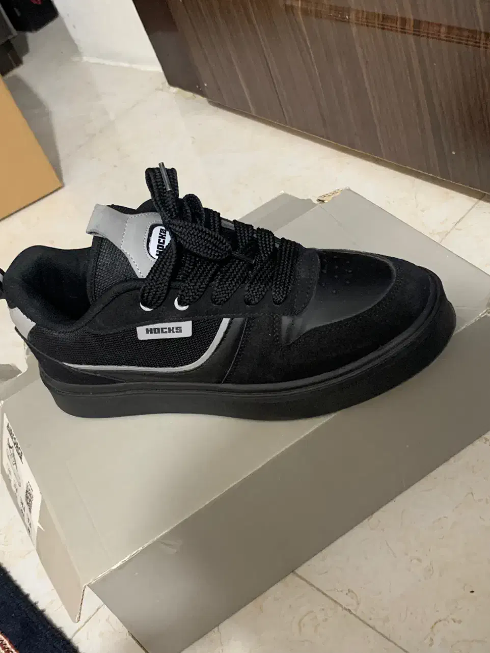 کفش Hocks|کیف، کفش، کمربند|شیراز, تحویلی|دیوار