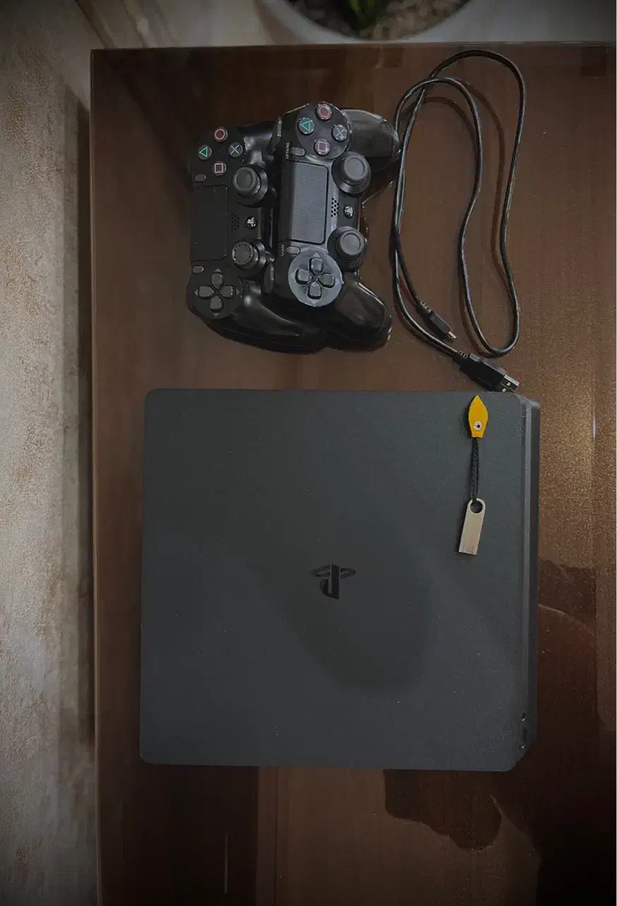 پی اس ۴ اسلیم یک ترابایت کپی خور|کنسول، بازی ویدئویی و آنلاین|قدس, شهر‌قدس|دیوار