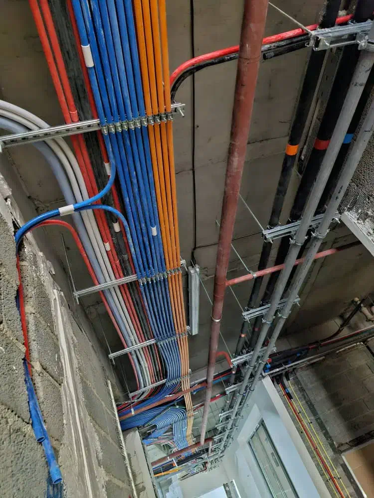 برقکار برق لاینر دزدگیر ایفون لوستر|خدمات پیشه و مهارت|تهران, قیطریه|دیوار