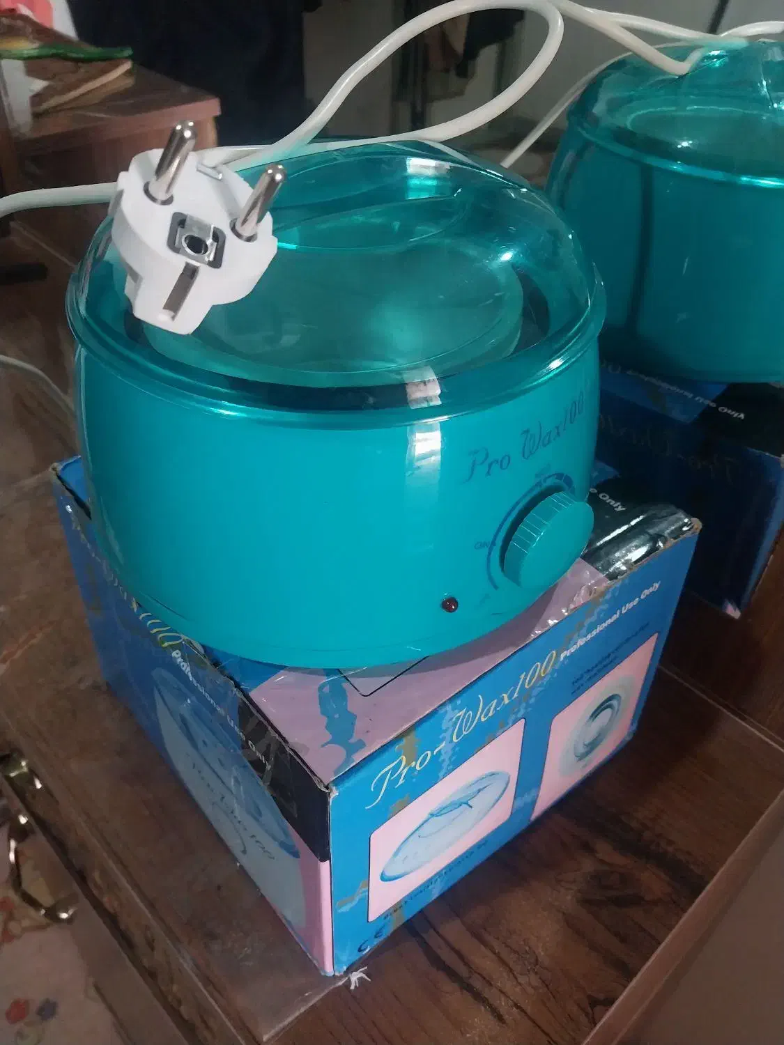 یک عدد دستگاه اپیلاسیون مناسب اریشگاه ها..|آرایشگاه و سالن‌های زیبایی|گلپایگان, |دیوار