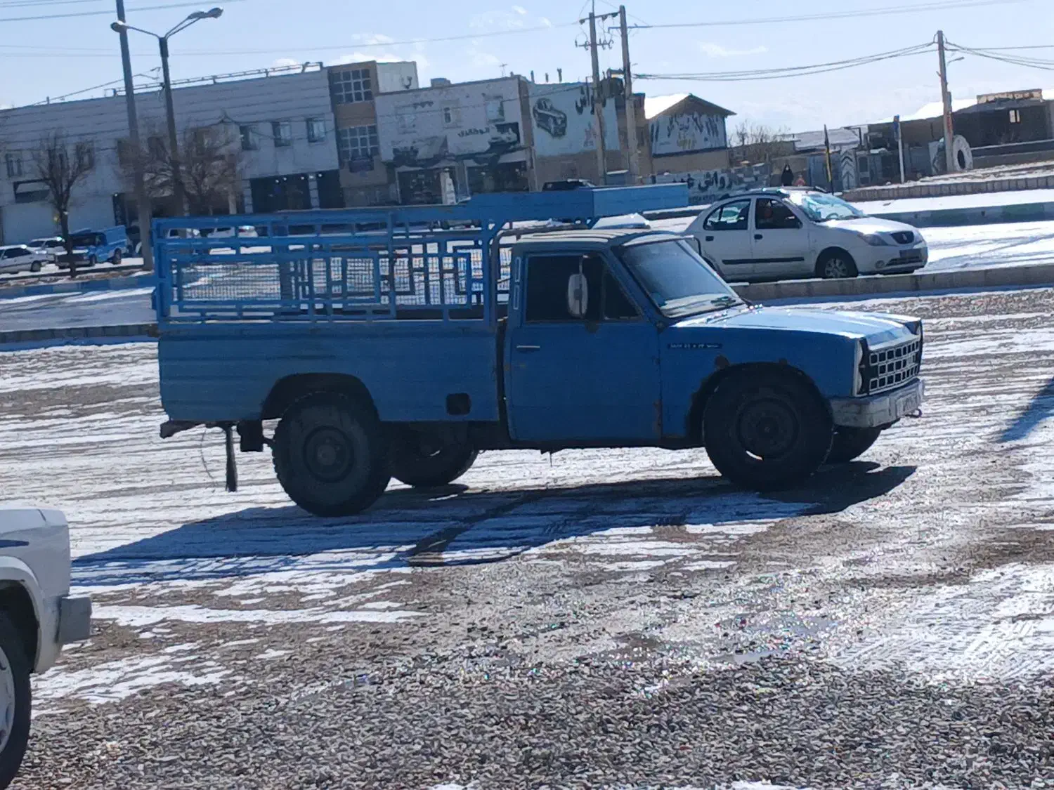 نیسان کمپرسی|خودرو سواری و وانت|شیراز, گل سرخ|دیوار