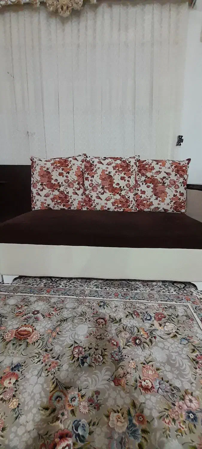 مبل راحتی ۷ نفره به همراه میز بار و ویترین|مبلمان خانگی و میز عسلی|صومعه‌سرا, |دیوار