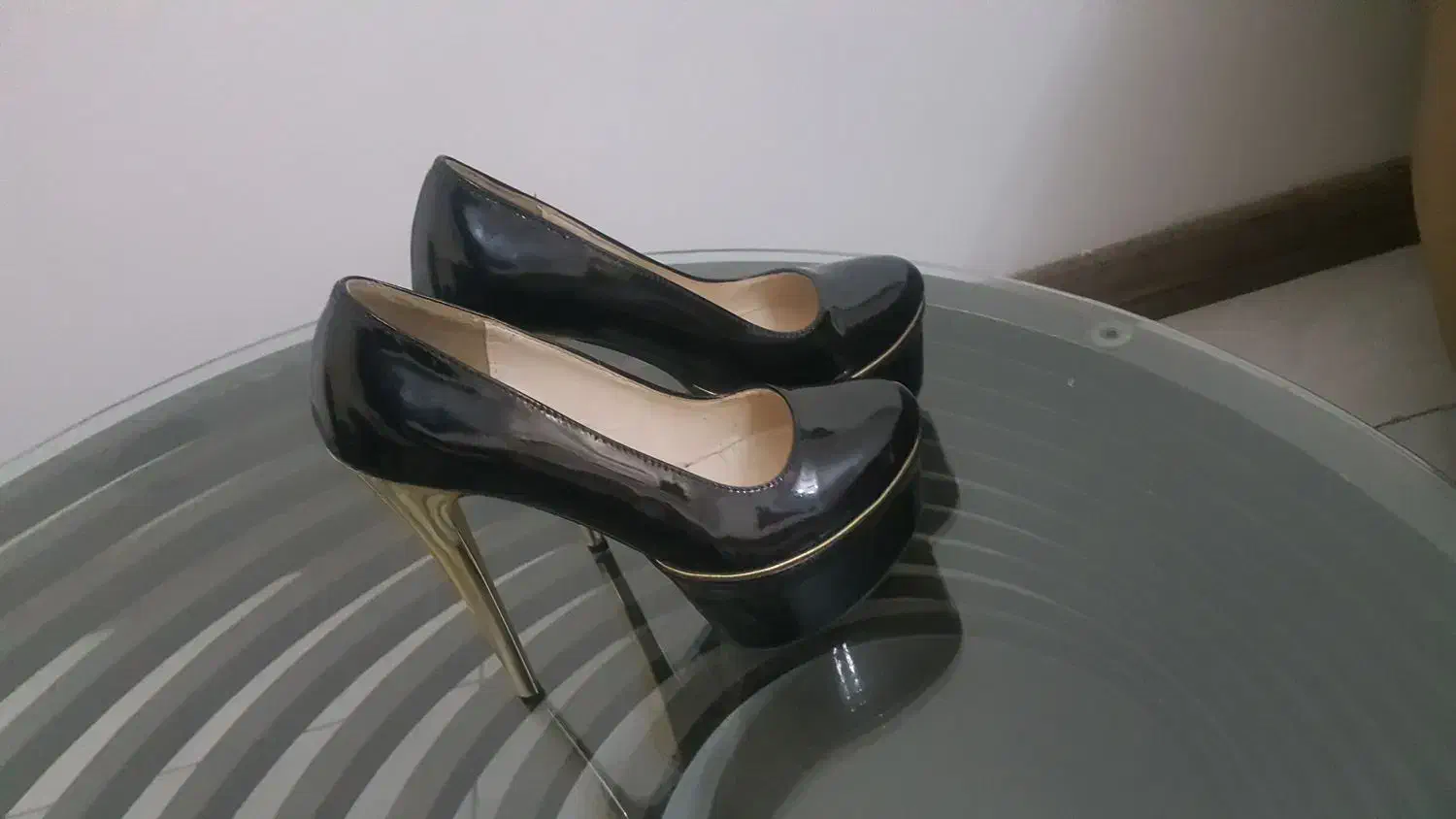 کتونی فوتسال وفوتبال وداحتی|کفش و لباس بچه|اندیشه, شهرک صدف|دیوار