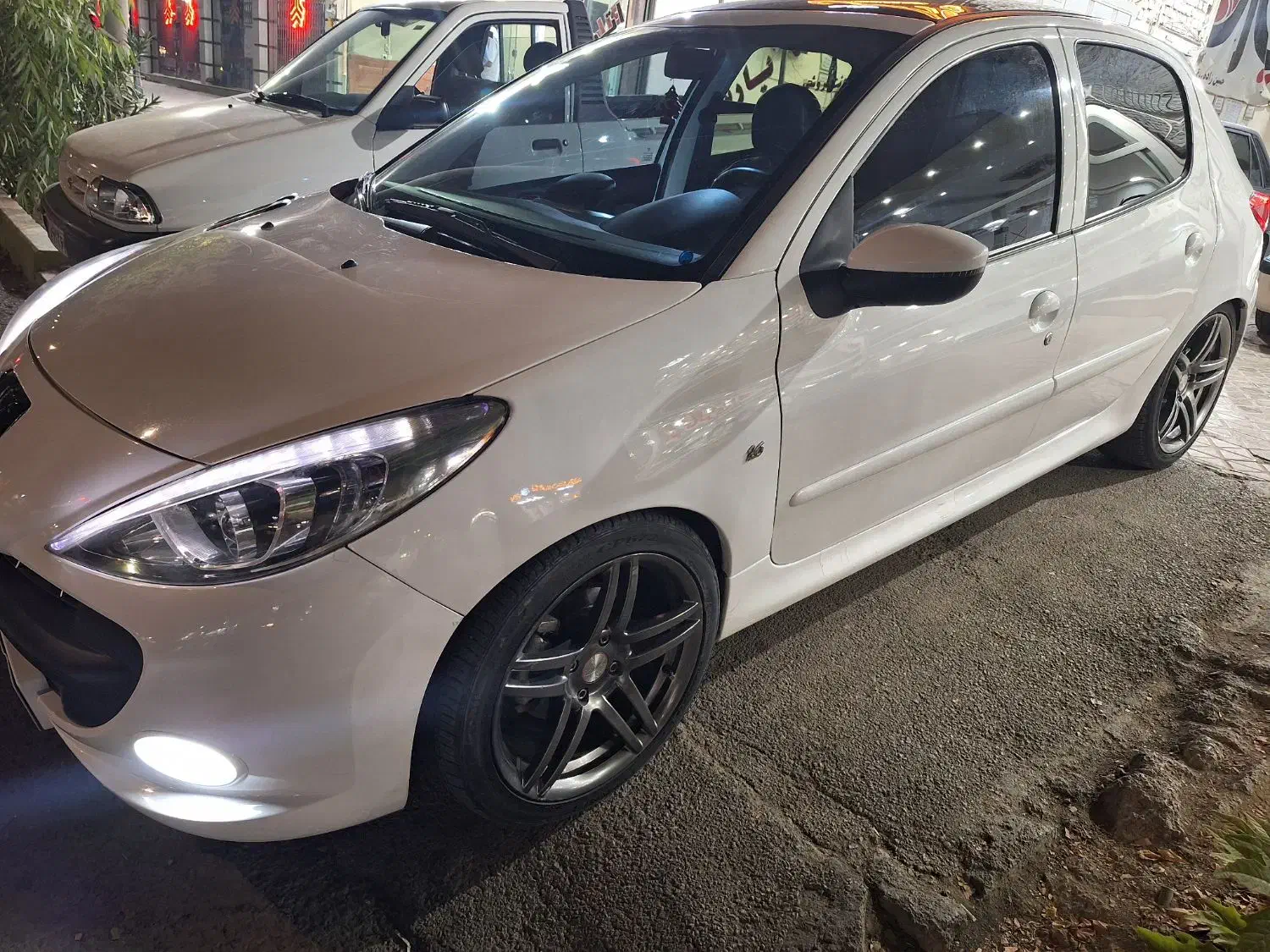 ۲۰۷ ارتقاء پانا مدل ۱۴۰۲ با لوازم درحد|خودرو سواری و وانت|نجف‌آباد, گلدشت|دیوار