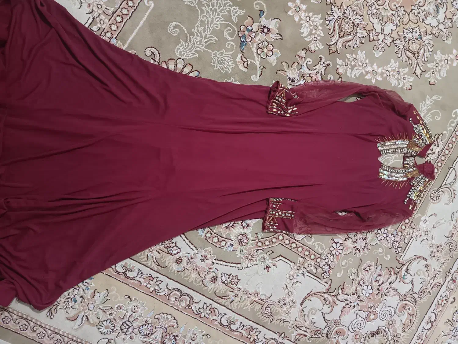 پیراهن مجلسی|لباس|گرگان, |دیوار