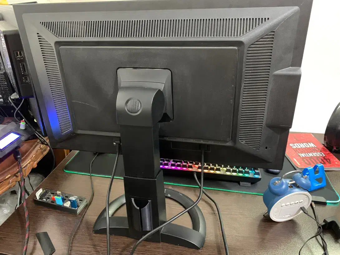 مانیتور BenQ ۲۷ اینچ 4K|قطعات و لوازم جانبی رایانه|ری, فیروزآبادی|دیوار