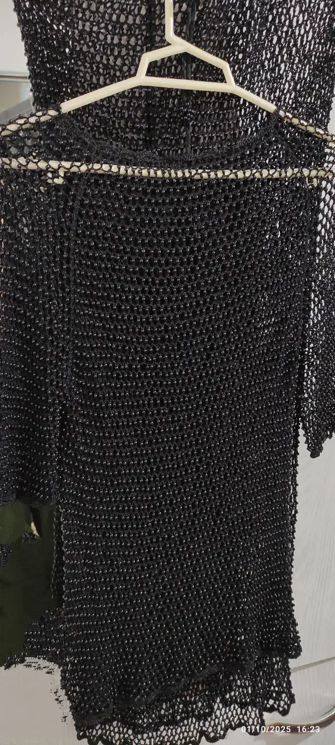 لباس مجلسی|لباس|لیسار, |دیوار