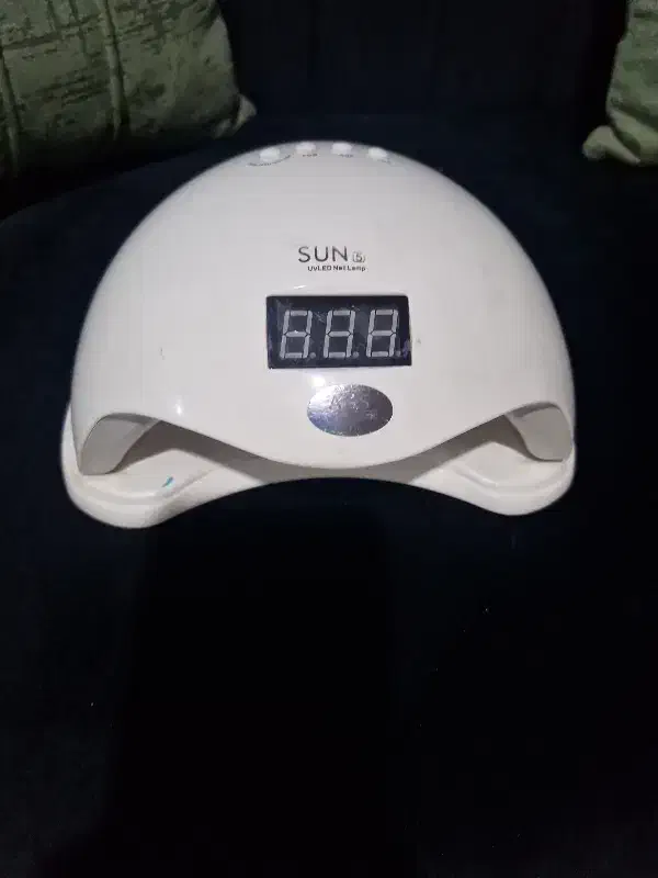 یو وی سان 5|آرایشی، بهداشتی، درمانی|بندر انزلی, معلم|دیوار