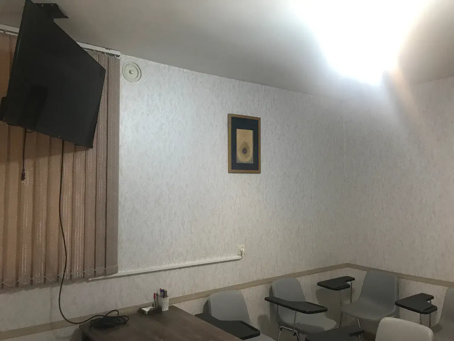 آپارتمان ۱۰۰ متری واقع در طبقه دوم|اجارهٔ کوتاهمدت دفتر کار و فضای آموزشی|اصفهان, حسینآباد|دیوار