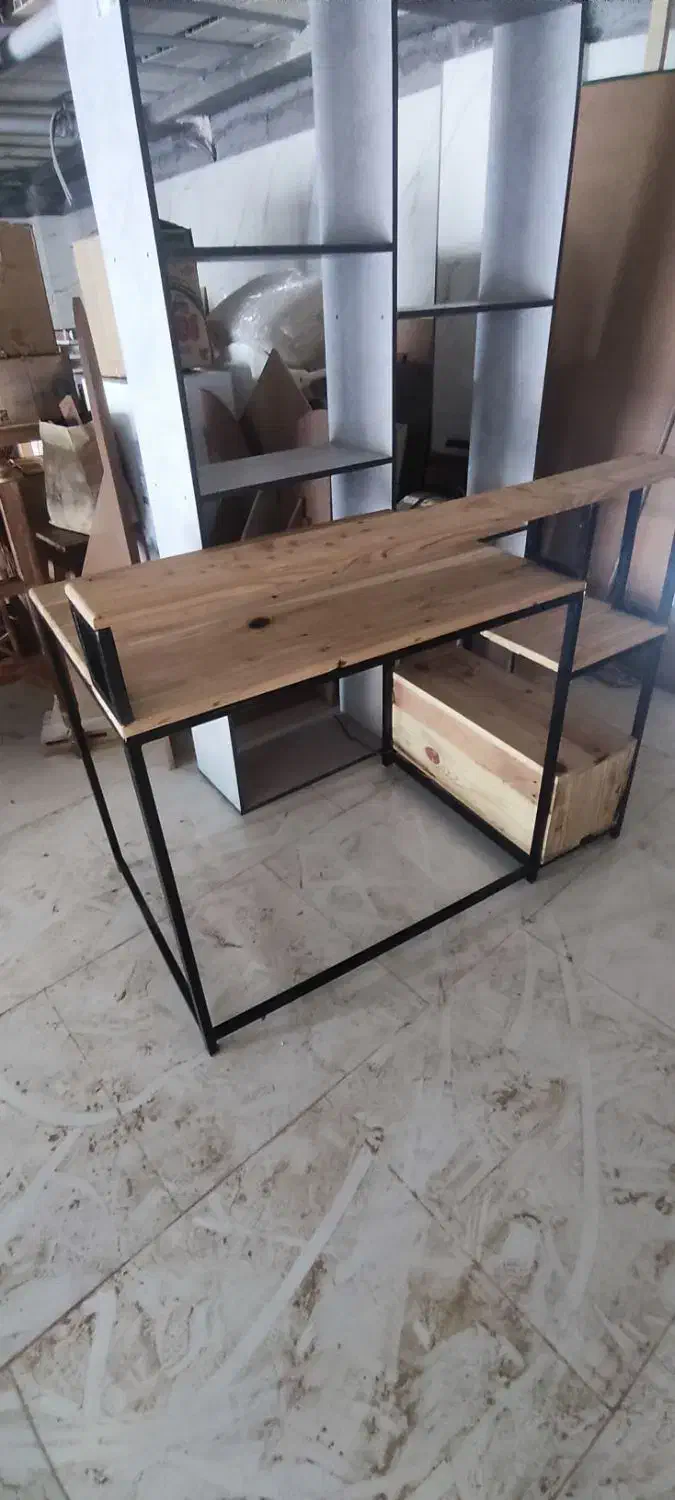 میز مدرن پایه فلزی صفحه چوبی|میز تحریر و کامپیوتر|اردکان, |دیوار