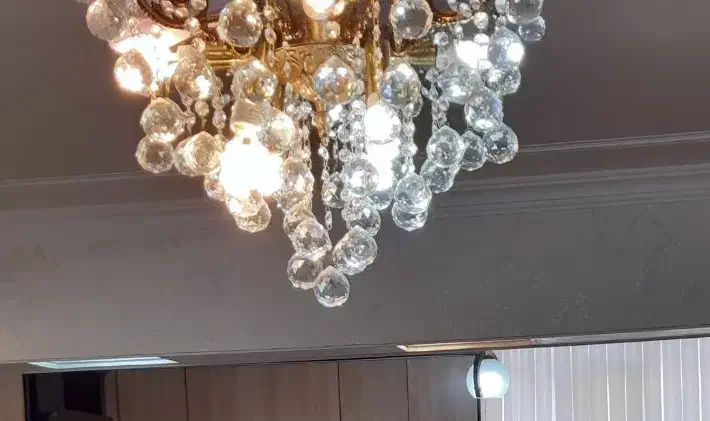 یک عدد لوستر برنز اصل|لوستر و چراغ آویز|بروجرد, |دیوار