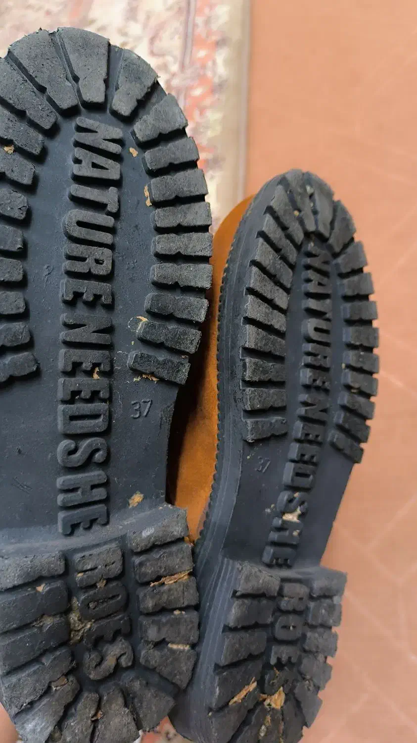 نیم بوت|کیف، کفش، کمربند|کاشان, کوی اداره گاز|دیوار