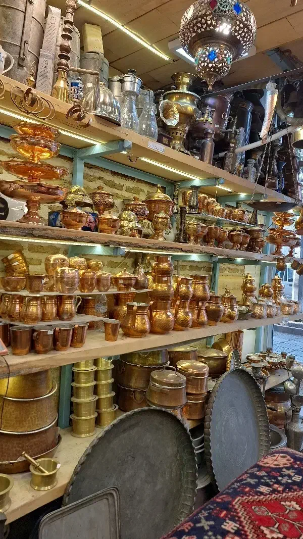 فروش ظروف مسی به صورت یکجا|ظروف پخت‌وپز|شیراز, شاهچراغ|دیوار