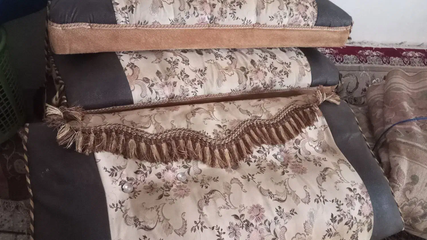 پشتی|پشتی|آبادان, |دیوار