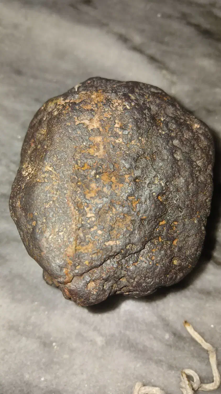 شهاب سنگ غریب از سنگهای زمینی|جواهرات|گرمه, |دیوار