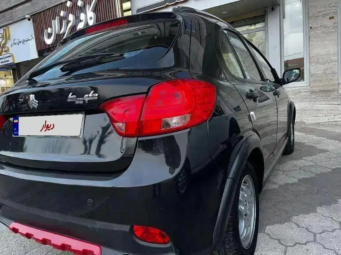 کوییک R مشکی قرمز ۱۴۰۲|خودرو سواری و وانت|صومعه‌سرا, |دیوار