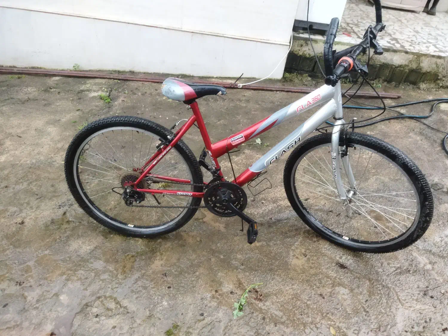 دوچرخه ۲۶|دوچرخه، اسکیت، اسکوتر|اطاقور, |دیوار