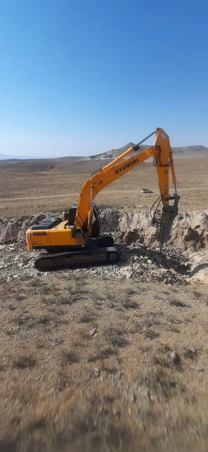 بیل مکانیکی زنجیری|خدمات حمل و نقل|دیواندره, |دیوار