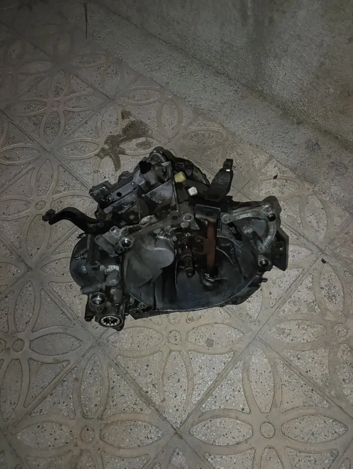 گیربکس1979 اروپایی|قطعات یدکی و لوازم جانبی|همدان, |دیوار