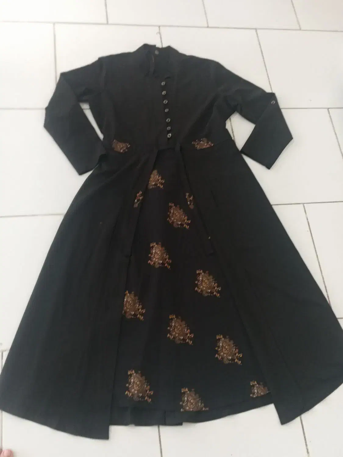 مانتو و ساحلی کفش درحد نو|لباس|پرند, فاز ۶|دیوار