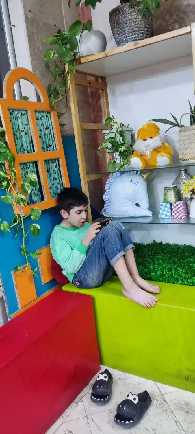 یک قسمت از یک خانه بازی برای اجاره|اجارهٔ کوتاه‌مدت دفتر کار و فضای آموزشی|اندیشه, اندیشه فاز ۱|دیوار