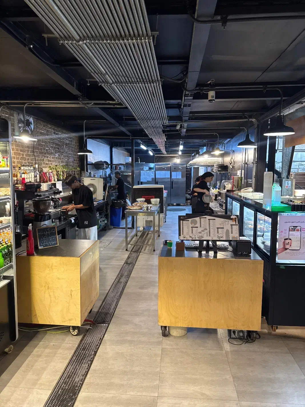 نیروی خدمات و ظرفشور کافه رستوران|استخدام خدمات فروشگاه و رستوران|تهران, کوی بیمه|دیوار