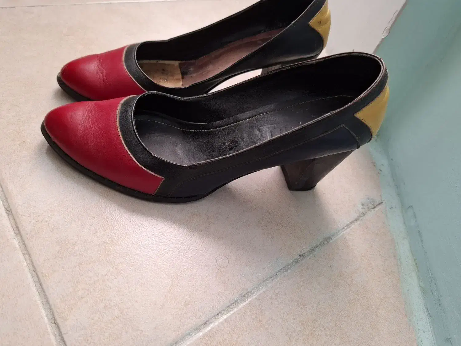 کفش مجلسی|کیف، کفش، کمربند|بیرجند, |دیوار