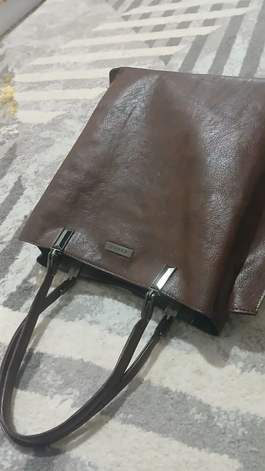 کیف|کیف، کفش، کمربند|الشتر, |دیوار