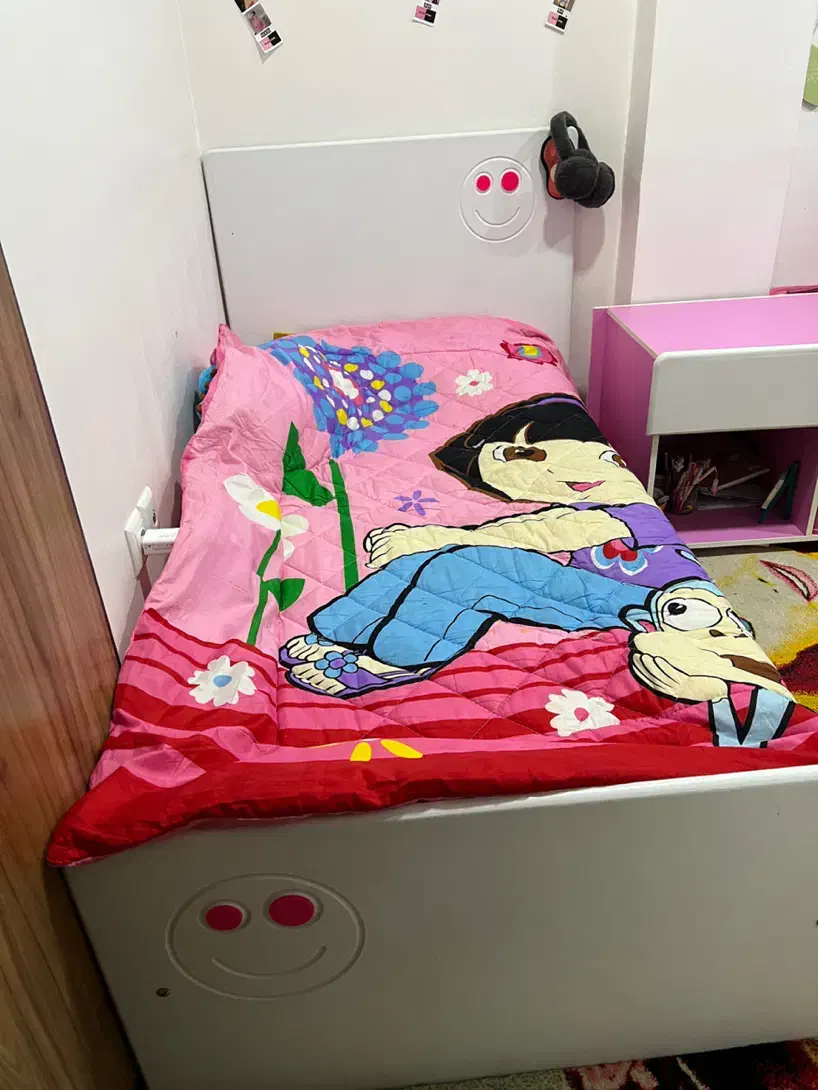 تخت و کمد دخترانه|تخت و سرویس خواب|شهرکرد, |دیوار