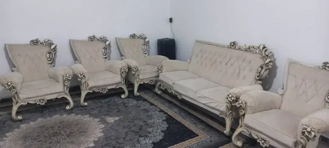 مبل هفت نفر چوب گردو|مبلمان خانگی و میز عسلی|دره شهر, |دیوار