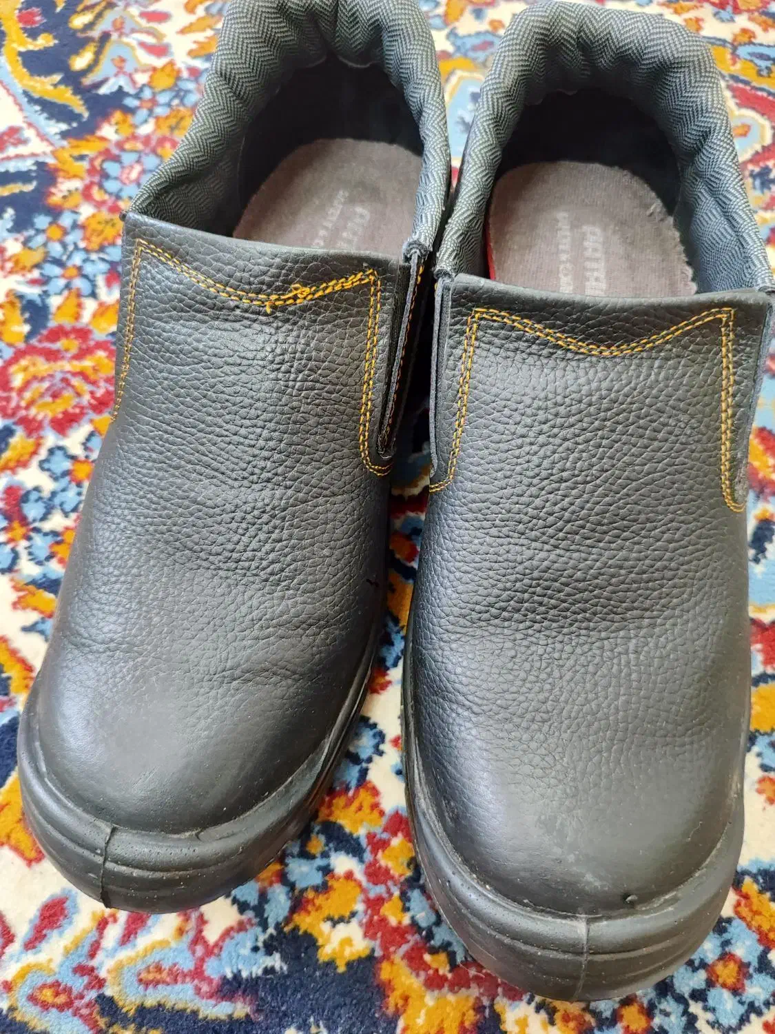 کفش کار|کیف، کفش، کمربند|اشکذر, |دیوار