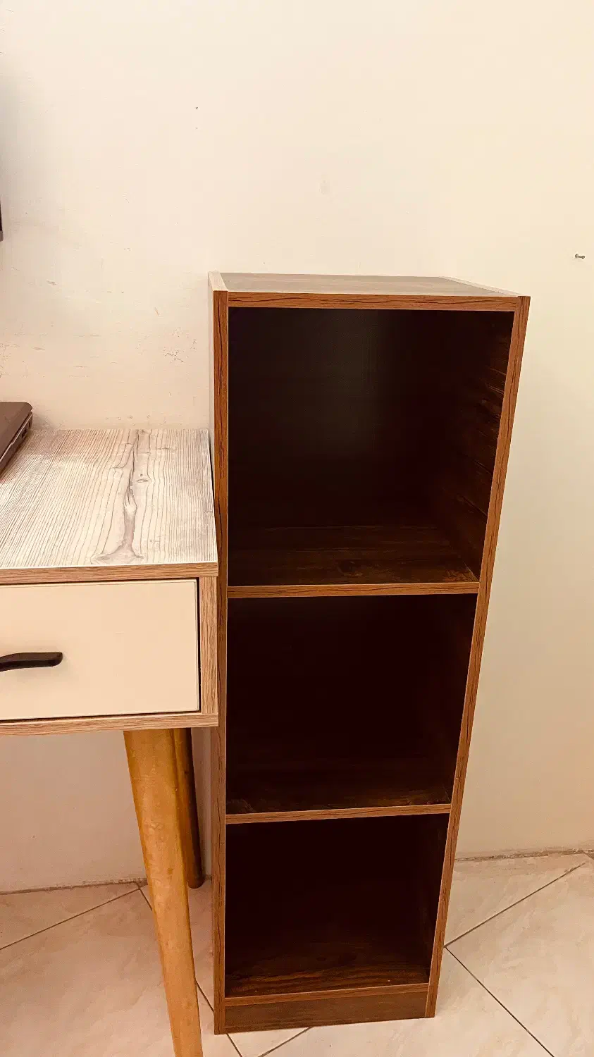 میز و صندلی و کتابخانه|میز تحریر و کامپیوتر|تهران, نیروی هوایی (پیروزی)|دیوار